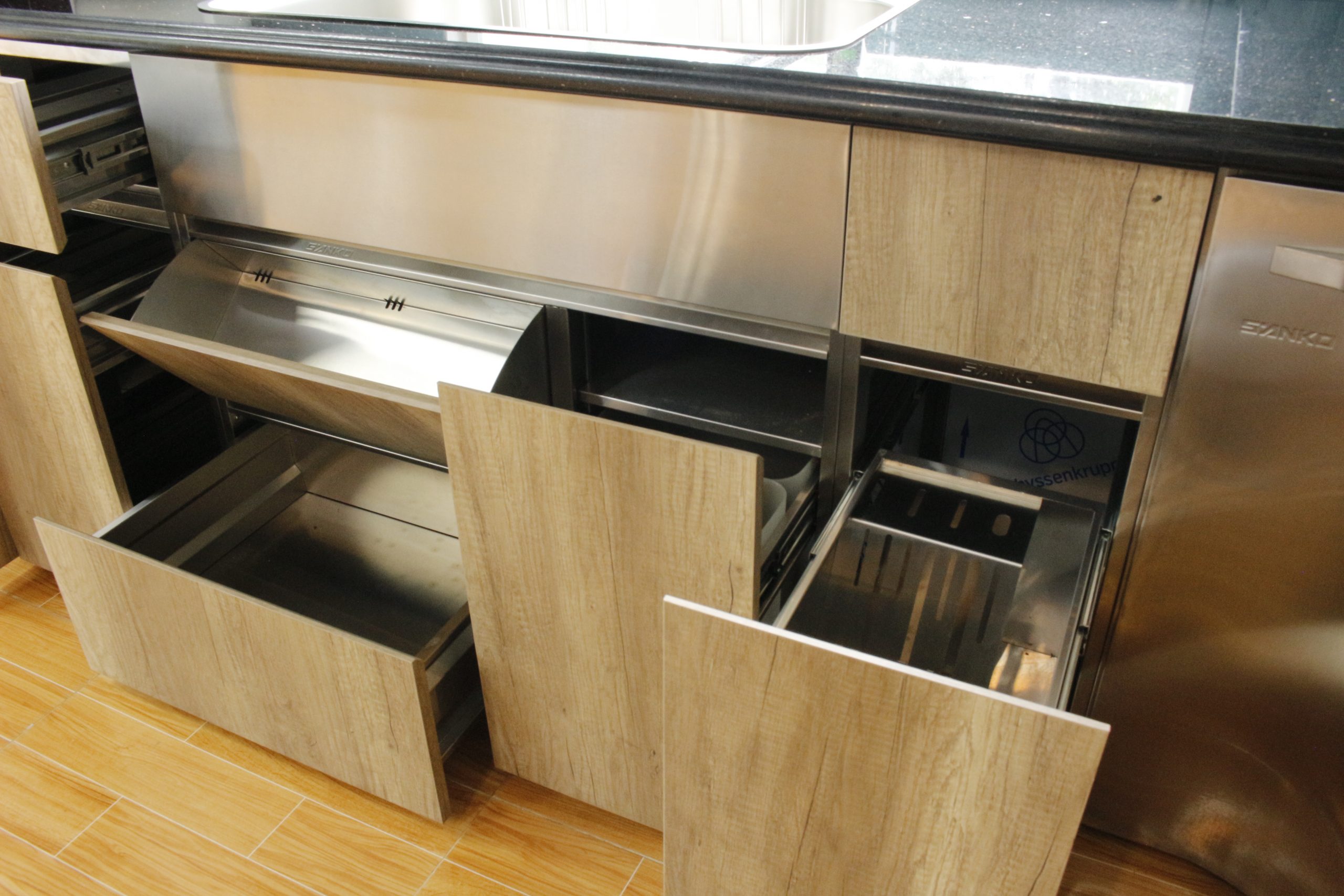 Tủ bếp inox